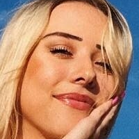 Аликс Дакота Голе