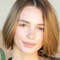 Еми Молоко Голе
