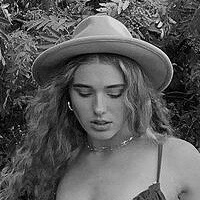 АнналиисаХакала Голе