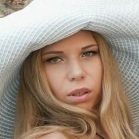 Бри Самер Голе