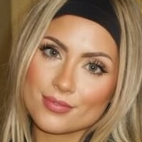 Холи Анабејл-Тејлор Голе