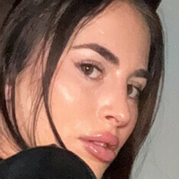 Иззи Дејвис Голе