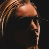 Лејни Рејд Голе