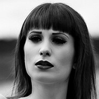 Лиа Јувел Голе