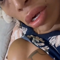 Мелани Скарлет Голе