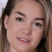 Миа Пајпер Голе