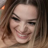 Моли Џој Голе