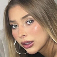 Надин Вениш Голе