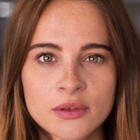 Никол Мит Голе