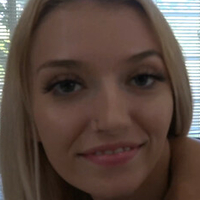 Ники Сноу Голе