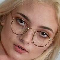 Сабрина Меј Голе