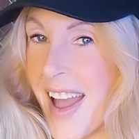Saxonwoman Голе