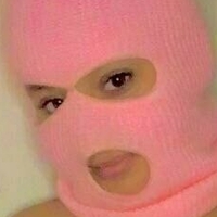 Сели Китти Голе