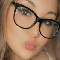 Стела Харт Голе