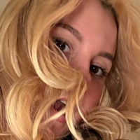 Јеллз0 Аниела Голе